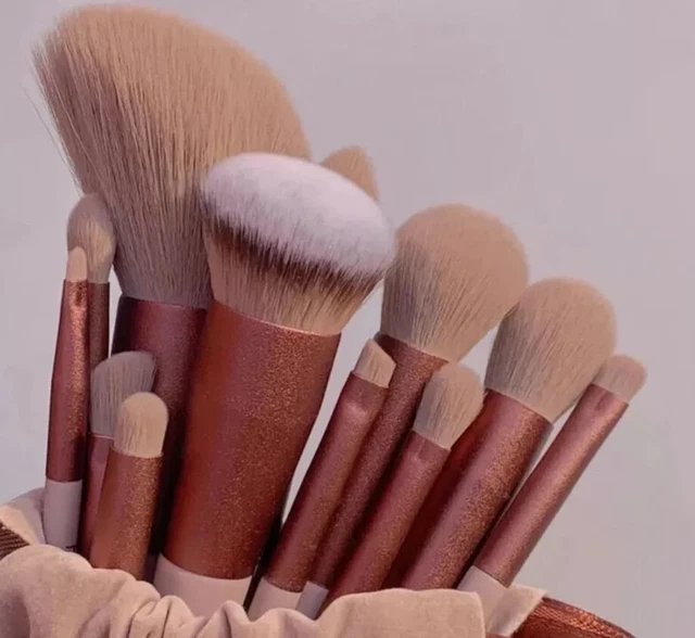 Pennelli Make up  13 Pezzi Set Di Pennelli per Trucco Fondotinta 2