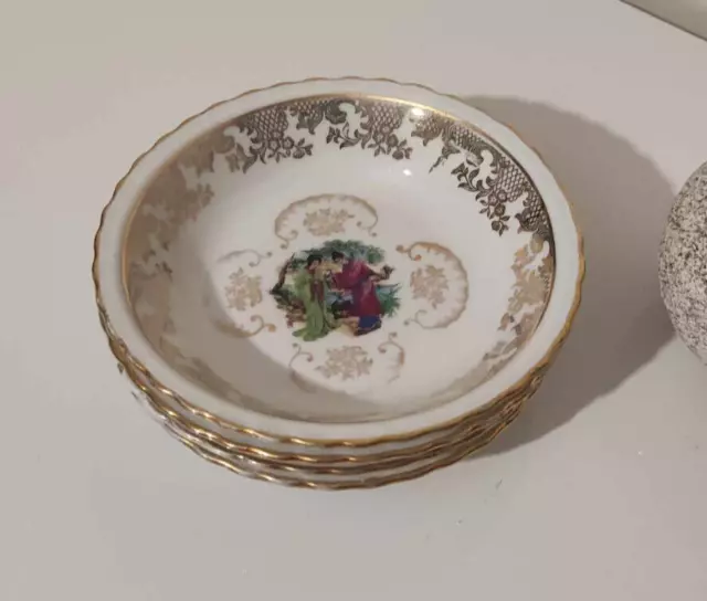 Lot de 4 jolies coupelles en porcelaine véritable de Limoges - Vintage