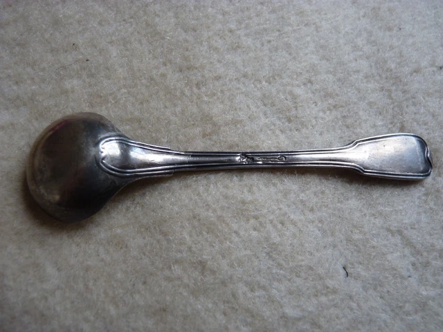 Ancienne Cuillère En Argent Massif - Motif Joueur De Pipeau - Pièce De Collection