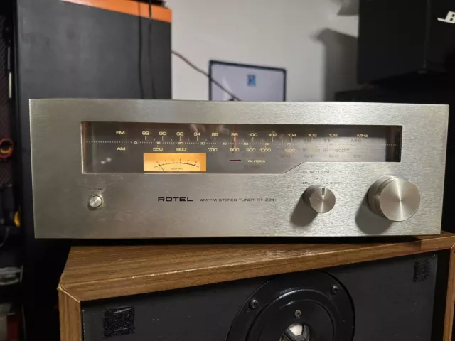 ROTEL RT-224 - Stereo Tuner AM-FM Stereo Radio Sintonizzatore Professional