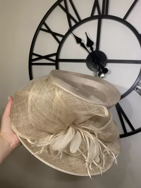 Beige occasion hat cheap