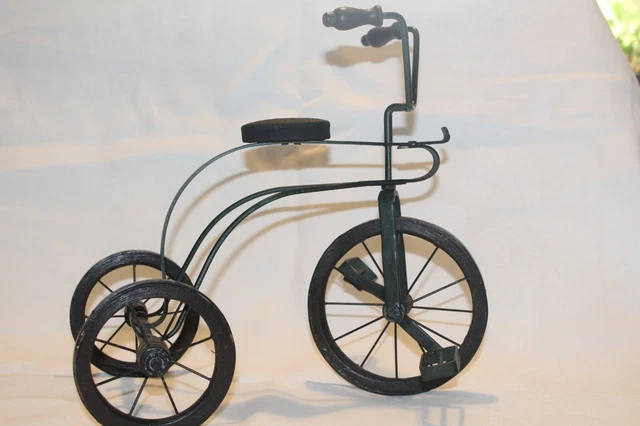 Ancien Petit Vélo D'enfant Vintage - Trouvé En Grenier - état D'origine