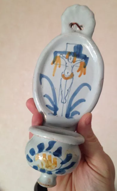 Beau Bénitier en Faience XVIII-XIXéme La rochelle Nevers ?