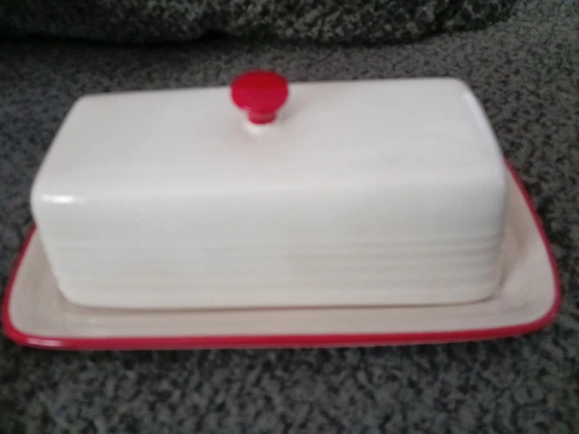Plato de mantequilla de tienda general