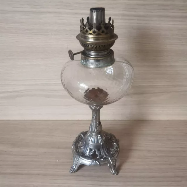 Lampe à pétrole en métal argenté ? réservoir en verre,vintage,sans verre