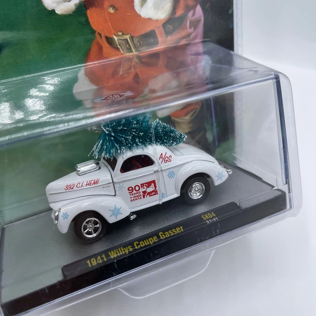 Voiture Miniature M2 Machines 1:64 - Willys Coupe Gasser 1941, édition Limitée Verte Usée