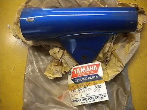 NOS Yamaha OEM RH Front Fork Upper Cover 1967-1968 YCS1 173-23131-00-29