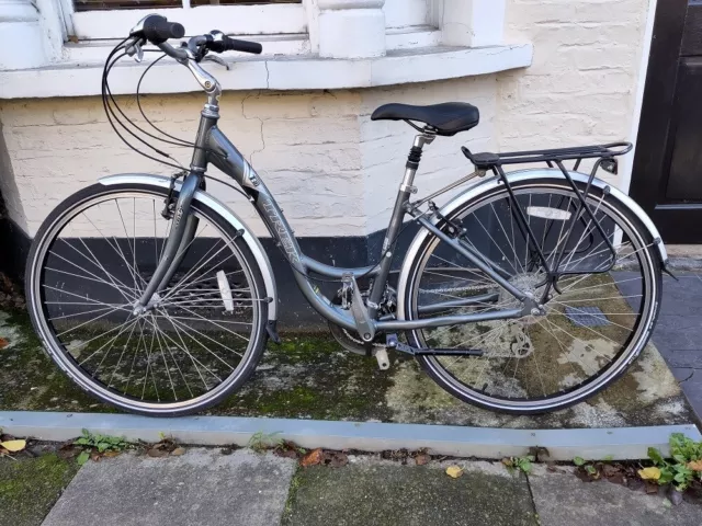TREK NAVIGATOR T30 Ladies Bike Very Good Condition 50.00