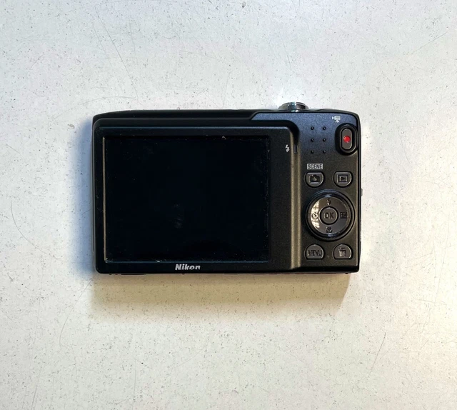 Nikon coolpix  S3100 digital camera red. read!