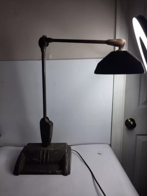 Art Deco Aluminum Articulating Desk Lamp