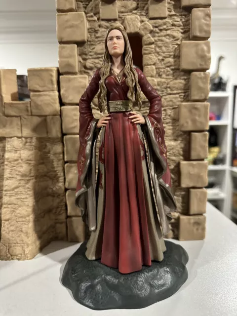 Game Of Thrones GOT - Cersei Baratheon Lannister 8” Dark Horse Figure - HBO 2014