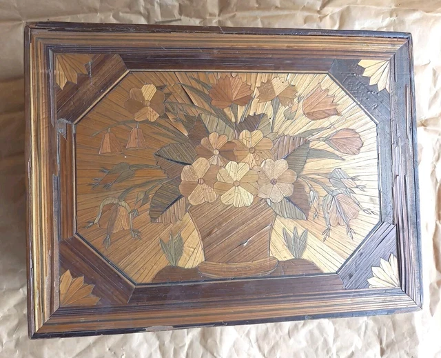 Étui en marqueterie de paille début du XIXème