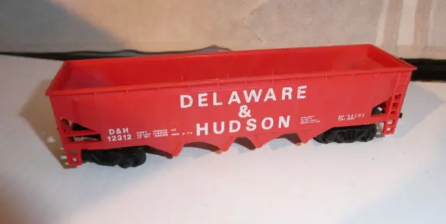 Vintage HO Scale Bachmann Delaware & Hudson Hopper Car 12312