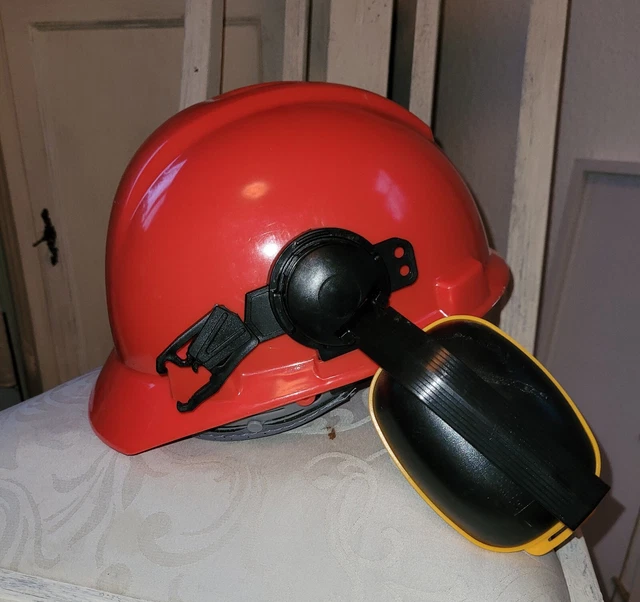 Forstschutzhelm