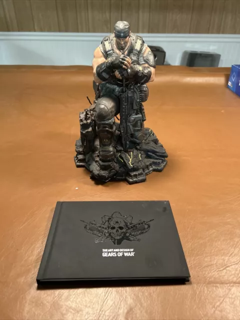 Gears of War 3 Ltd Edition Marcus Fenix Collectors Figure  With Design Book