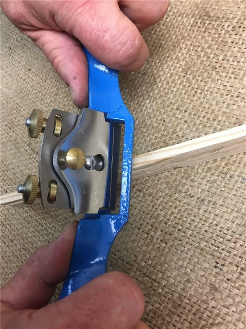 S633515 Curved Face Spoke Shave Planecast Iron Body Brass Adjusters