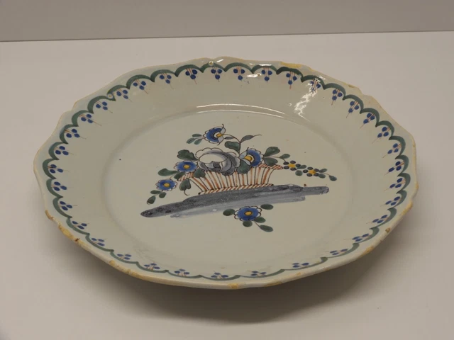 *ASSIETTE CERAMIQUE XVIIIe décor au panier Fleuri origine à définir COLLECTION D 11