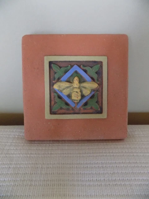 ELLISON Art Pottery Tile Terra Cotta w/ Multi level BUMBLE BEE & Fleur de Lis 4"