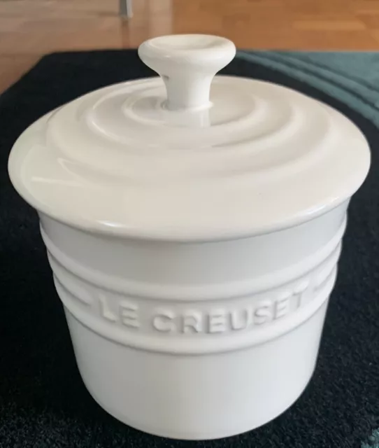 White Le Creuset Storage Jar 0.8L 28oz - Airtight Seal on Lid