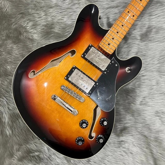 Squier by Fender Classic Vibe Starcaster Maple Fingerbaord 3-Color Sunburst Star
