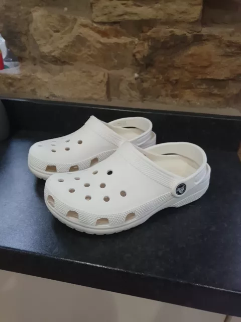 Junior Crocs White Sandals Size Kids UK 3 Vgc