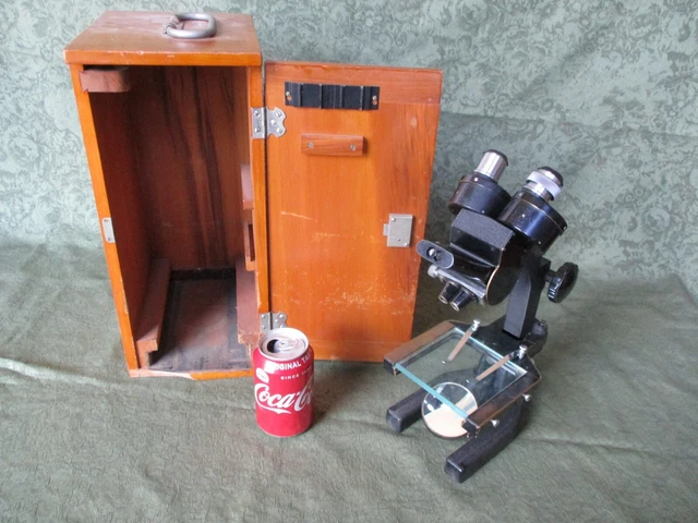 DISECTING MICROSCOPE, VINTAGE {BIOLOGY by BAUSCH & LOMB in MAHOGANY CASE