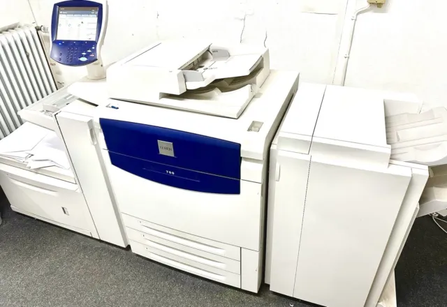 XEROX 700 Digitaldruckmaschine in einwandfreiem Zustand.