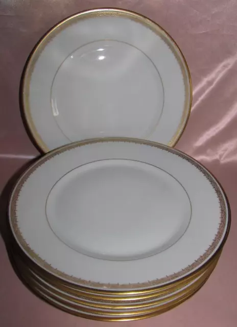 Série de 6 assiettes à dessert porcelaine de Limoges frise or diamètre 22 cm