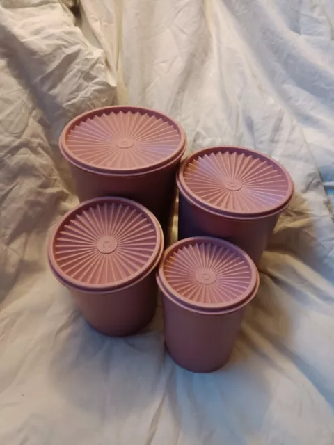 https://www.picclickimg.com/2WgAAOSw3UplNaxr/Tupperware-Vintage-Nesting-set-of-4-w-lids-Dusty-Rose-Canisters.webp