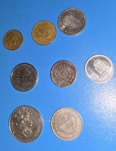 Sets mit bis zu 8 Münzen aus den verschiedenen Staaten / Ländern der Welt