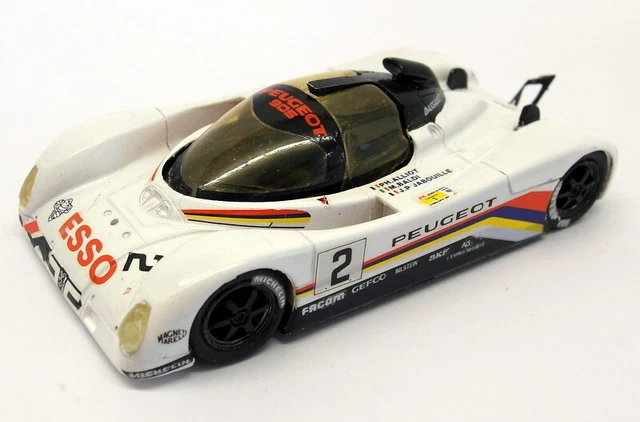 Modèle Réduit Peugeot 905 Le Mans 1992 N°1 à L'échelle 1/43 - IXO/Spark, Sur Plaquette Bois