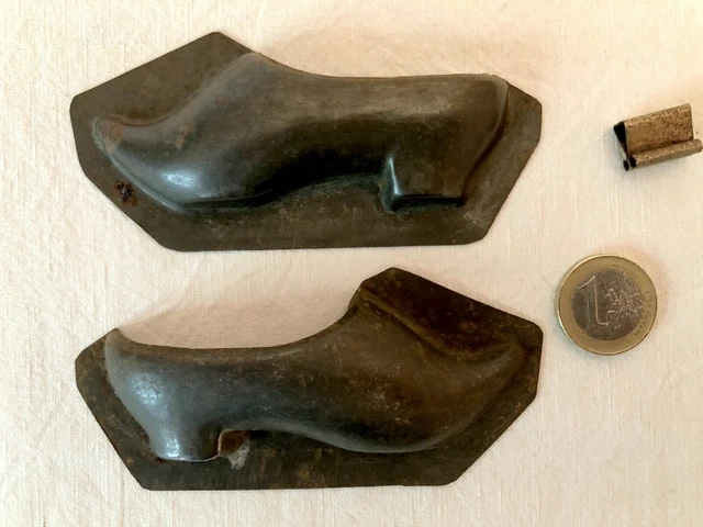 MOULE À CHOCOLAT ancien - UN SABOT de 9 cm en métal EUR 7,00 - PicClick FR