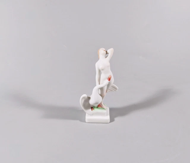Herend, Leda & The Swan, Miniature Handpainted Porcelain Figurine 1942 ! (J021)