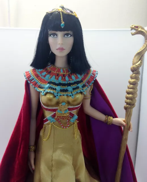 Cleopatra Cindy McClure Doll  Ashton Drake - Bradford Exchange Doll 3