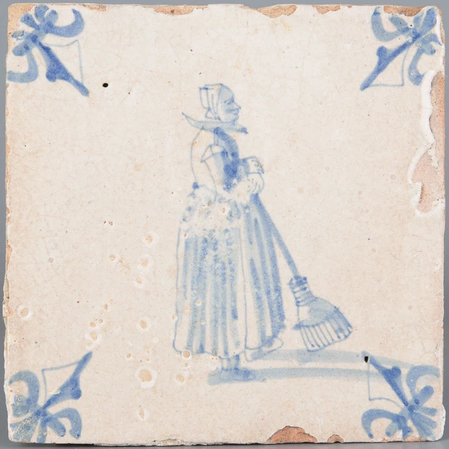Nice Dutch Delft Blue tile, cleaning lady, 17th. century.