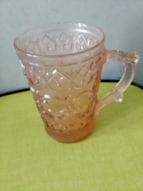 pichet à eau ou orangeade en verre moulé vintage