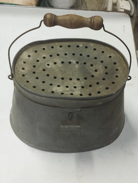 Ancienne Goujonnière En Zinc Des Années 50 – Vivier / Bourriche – 40 Cm