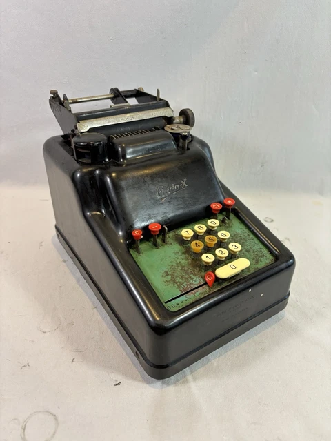 Photos. Ce Lunévillois Collectionne Les Machines à Calculer Depuis Une Trentaine D Annees