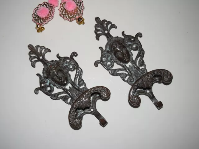 Set of 2 Brass Angel Hook Braided Girl Face Wall Hanger With Floral Design HK468 10