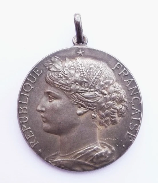 MEDAILLE EN ARGENT Exposition Industrielle De Blois 1875 EUR 35,00 - PicClick FR