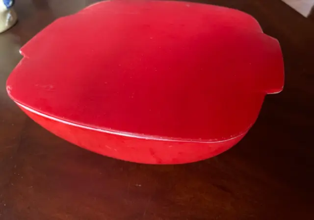 Nice Vintage Covered Red Pyrex 1  1/2 Qt  Ovenware  Dish  Made In Usa