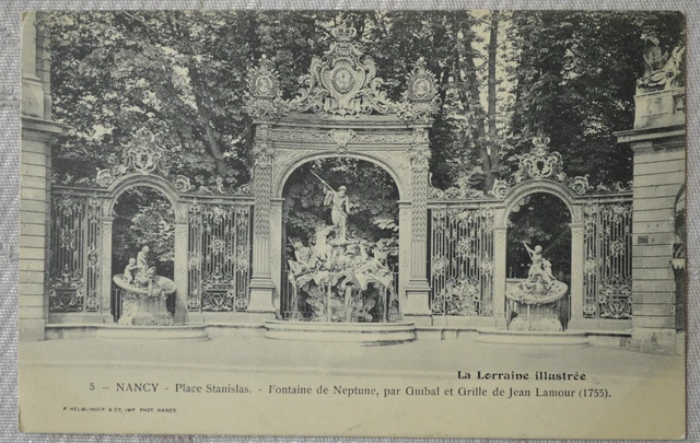 CPA " NANCY - Place Stanislas - Fontaine de Neptune