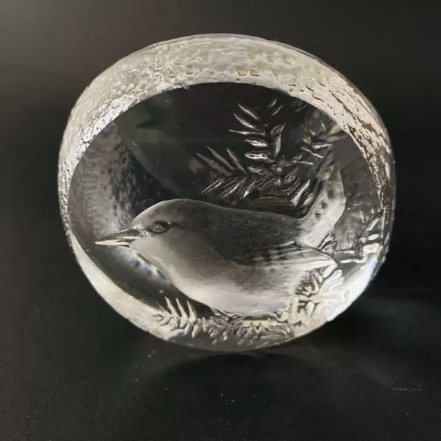 Mats Jonasson Wren Bird Glass Paperweight 9203 Sweden Signed 3