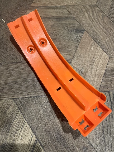 Pezzo Di Ricambio Hot Wheels Ultimate Garage: Binario Curvo Arancione Grande Per T-Rex