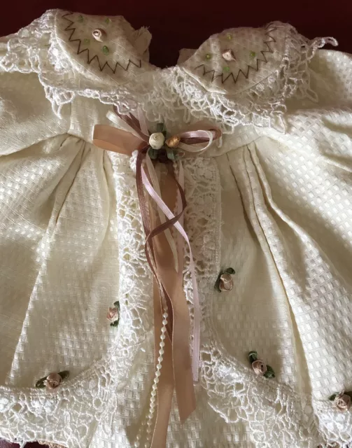 Puppenmode Nora ein elegantes Kleid Beige-Rosa 2