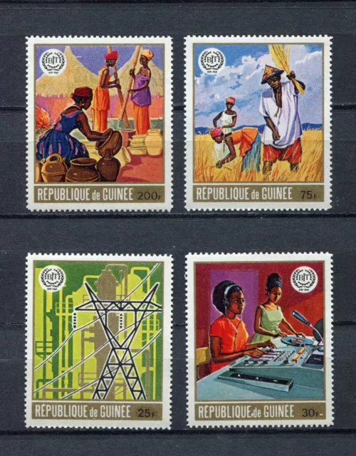 s12291) GUINEA GUINEE 1969 MNH**  I.L.O. - O.I.L. 4v