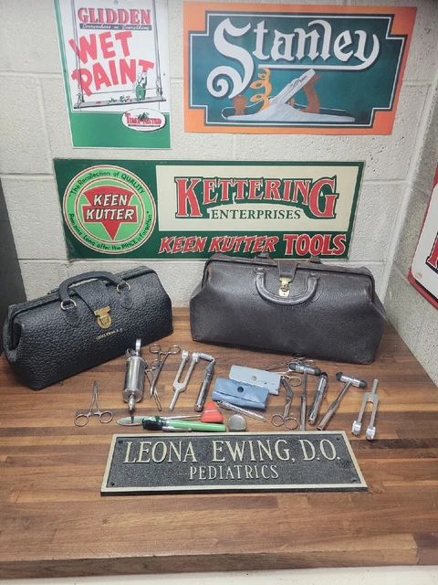 K350- Vintage Lilly Medical Doctor MD Bag Black Leather + another bag & contents