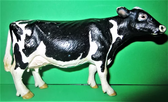 2007 Retired Schleich Holstein Milking Dairy Cow Figure Black and White Plastic