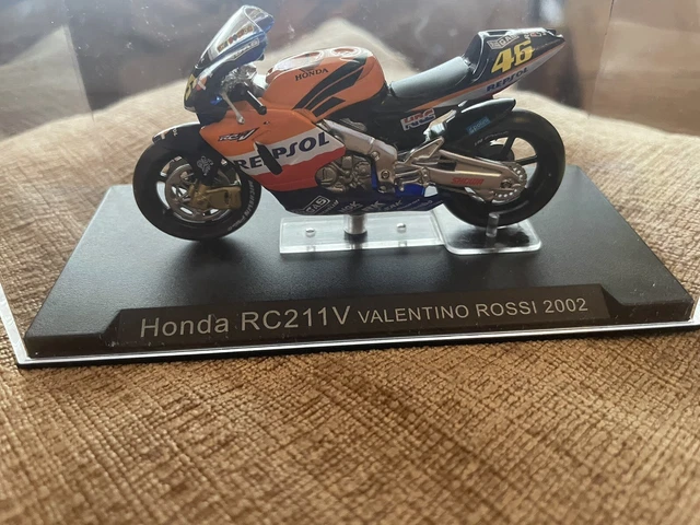 Moto A Escala Honda Rc211v - Valentino Rossi 2002 Naranja | Cuotas sin Moto A Escala Honda Rc211v - Valentino Rossi 2002 Naranja | Cuotas sin