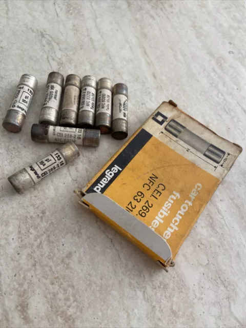 Boite De 8 Cartouches a Voyant Legrand 13316  16A  10,3x38